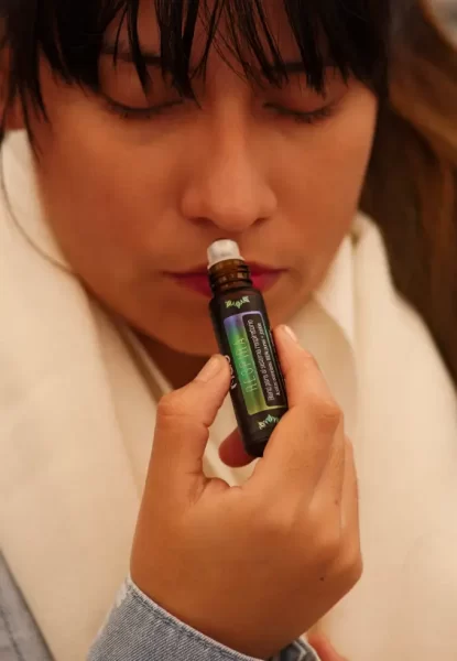 blend respira roll on con modelo